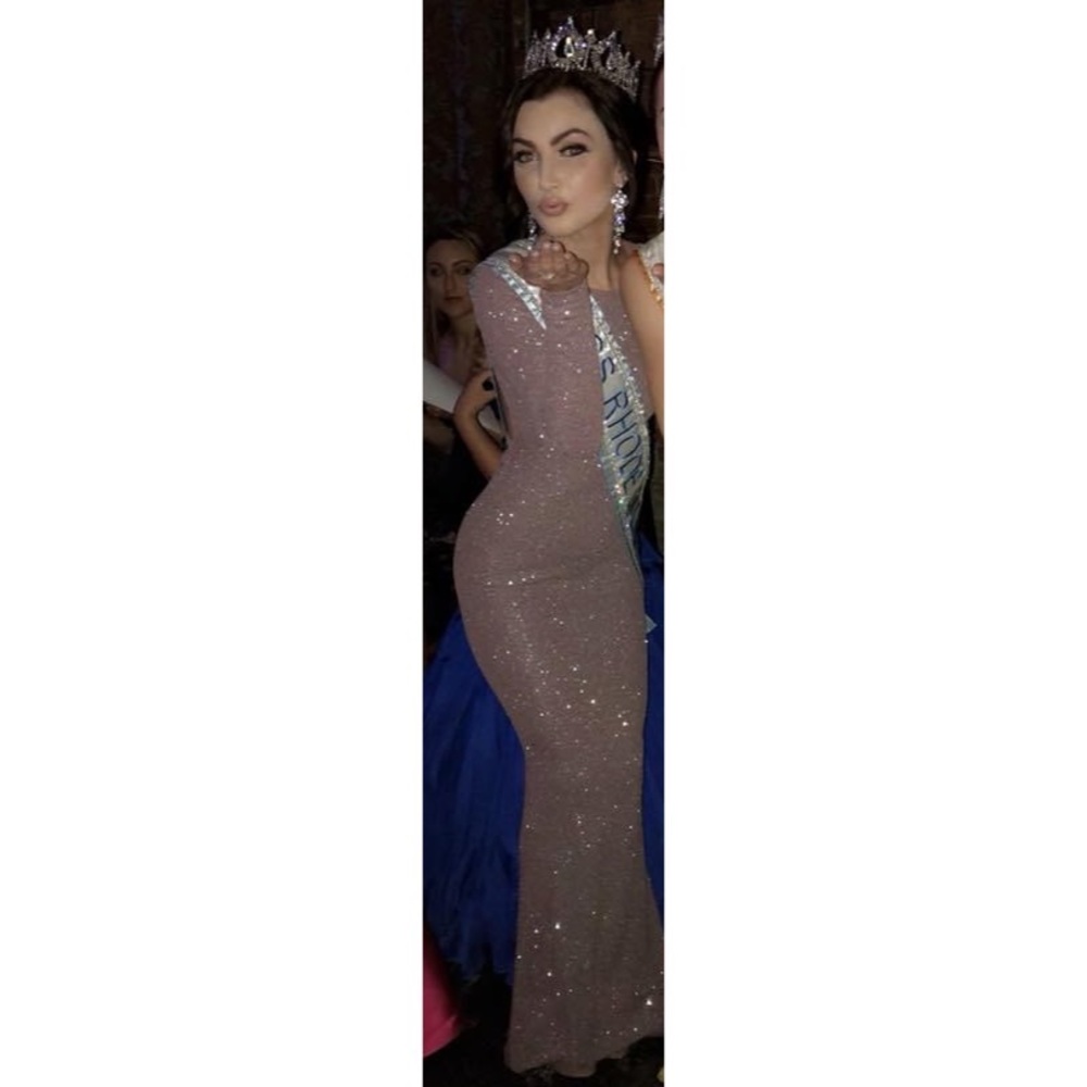 WINDSOR Sparkly Ballgown